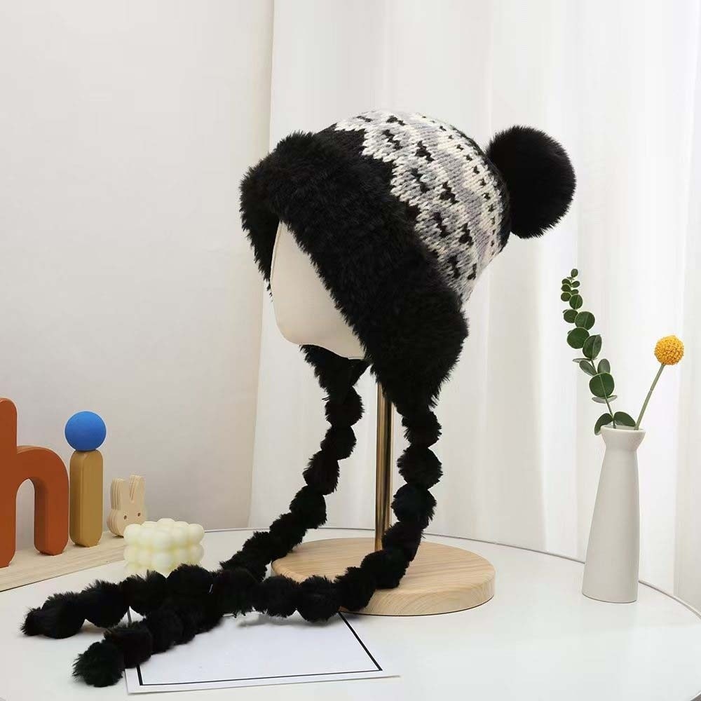 Fleece Lined Pompom Braids Hat - Winter Trapper Hat recension och pris